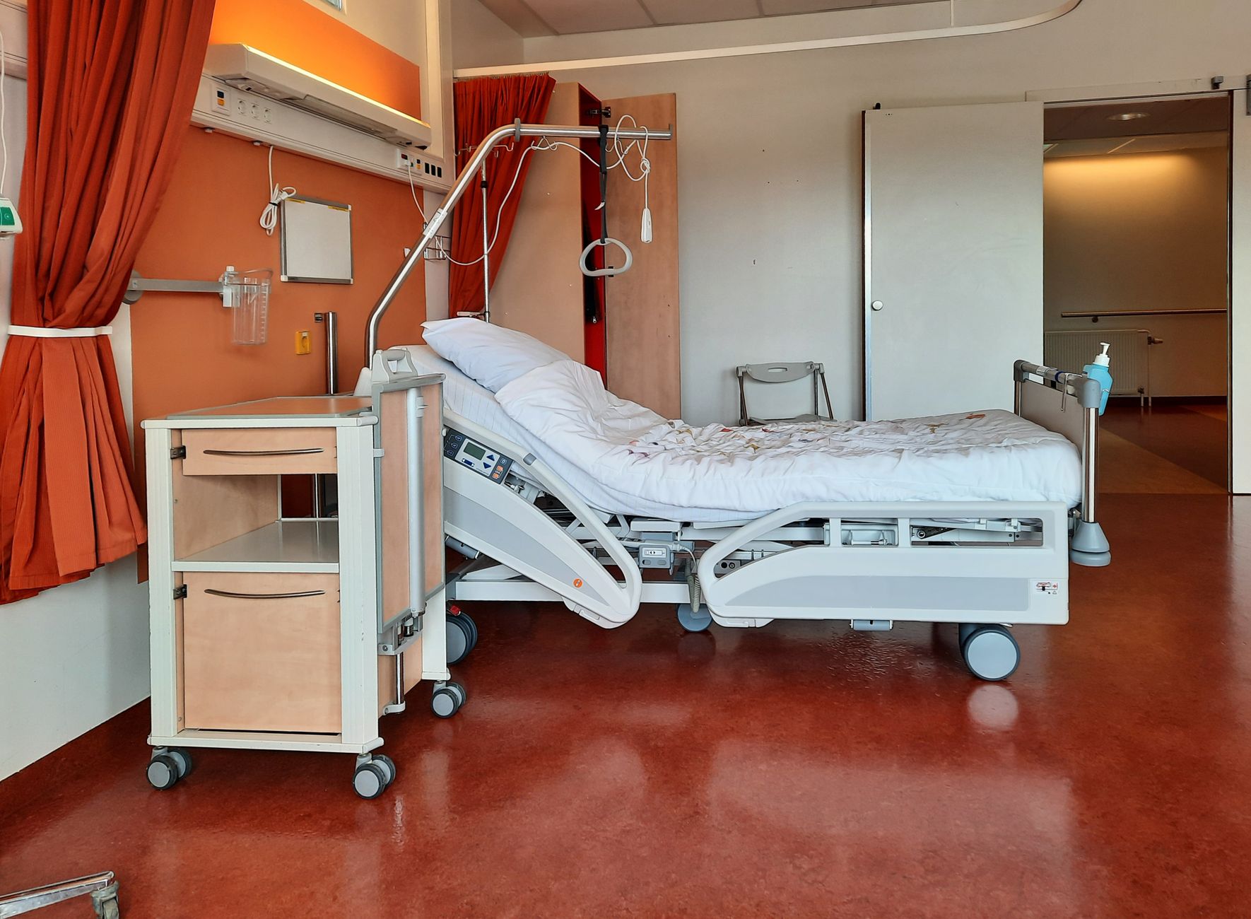 León XIV deja el hospital hoy: su cuadro médico es positivo y se recupera del cáncer de pulmón